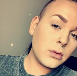 Meet your Posher, Ely